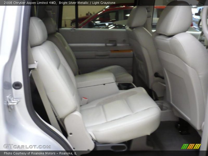 Bright Silver Metallic / Light Graystone 2008 Chrysler Aspen Limited 4WD