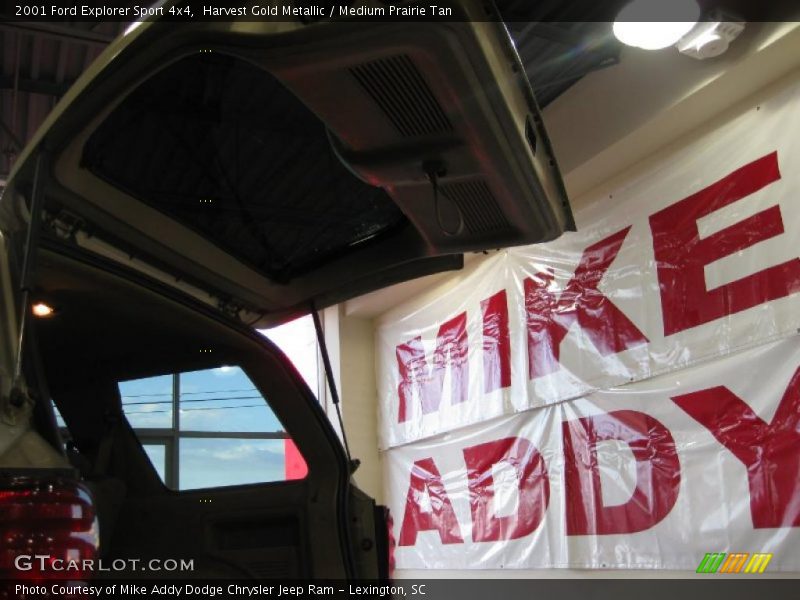 Harvest Gold Metallic / Medium Prairie Tan 2001 Ford Explorer Sport 4x4