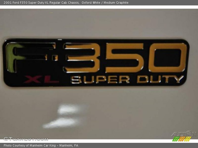 Oxford White / Medium Graphite 2001 Ford F350 Super Duty XL Regular Cab Chassis