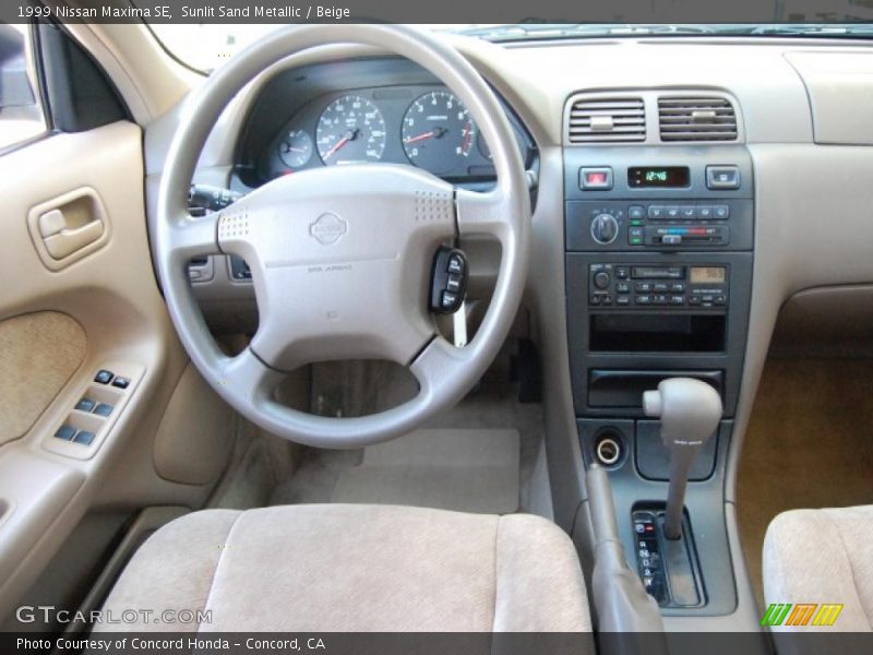 Sunlit Sand Metallic / Beige 1999 Nissan Maxima SE