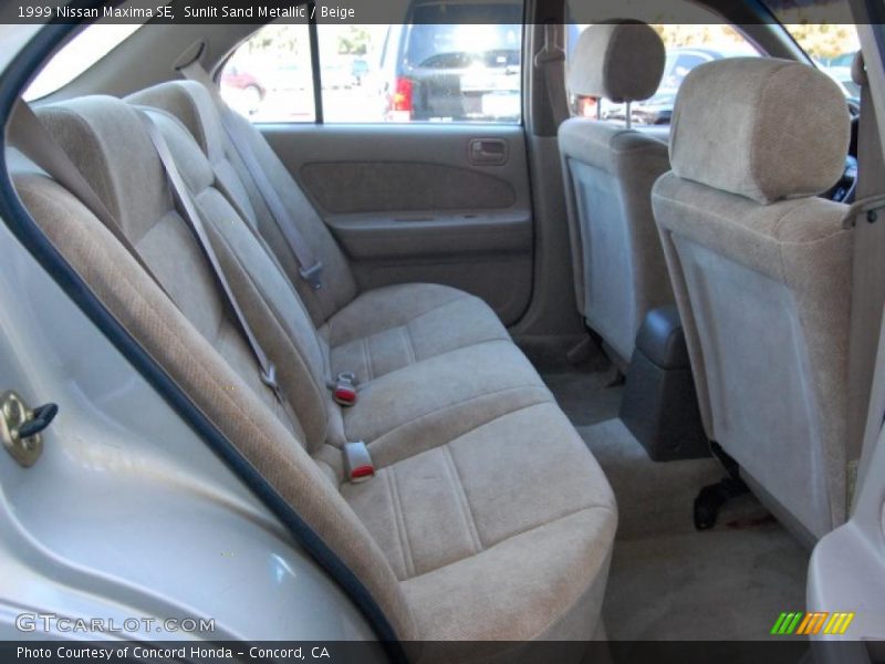 Sunlit Sand Metallic / Beige 1999 Nissan Maxima SE