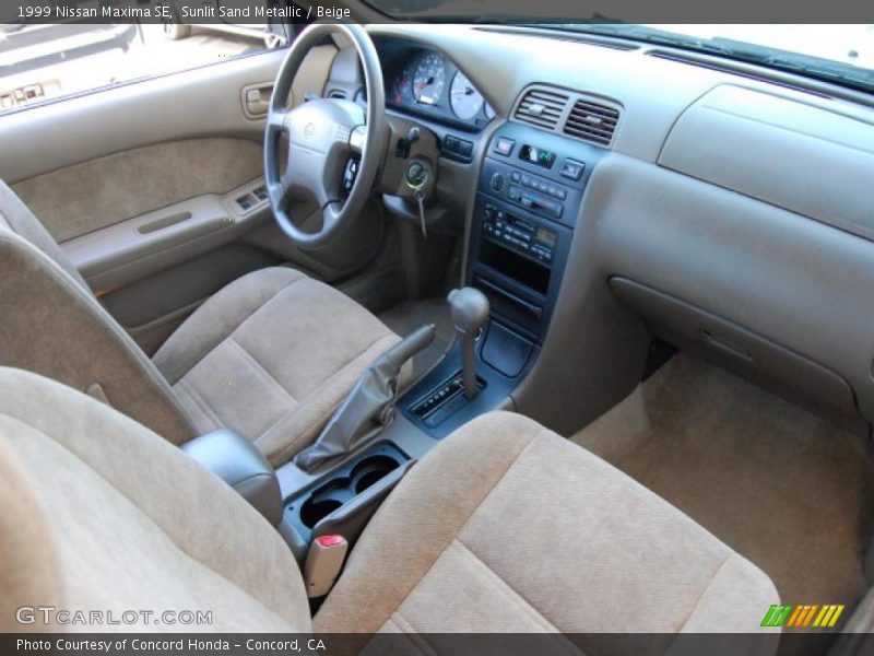 Sunlit Sand Metallic / Beige 1999 Nissan Maxima SE