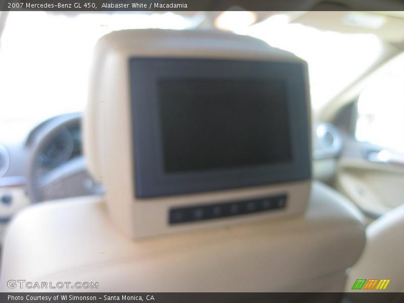 Alabaster White / Macadamia 2007 Mercedes-Benz GL 450