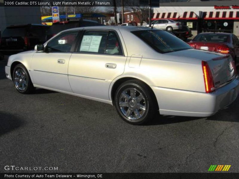 Light Platinum Metallic / Titanium 2006 Cadillac DTS Luxury