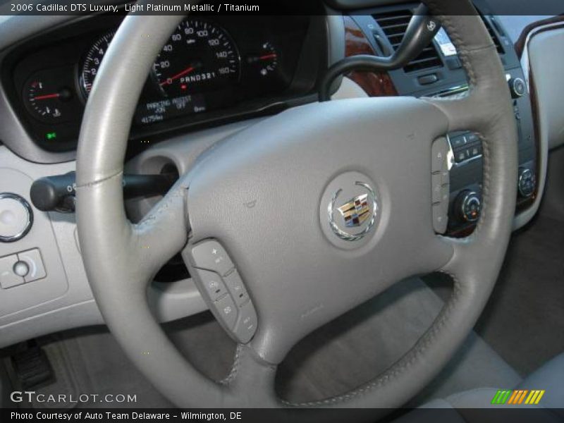 Light Platinum Metallic / Titanium 2006 Cadillac DTS Luxury