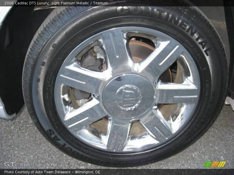 Light Platinum Metallic / Titanium 2006 Cadillac DTS Luxury