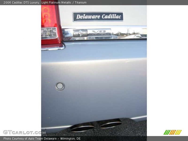 Light Platinum Metallic / Titanium 2006 Cadillac DTS Luxury