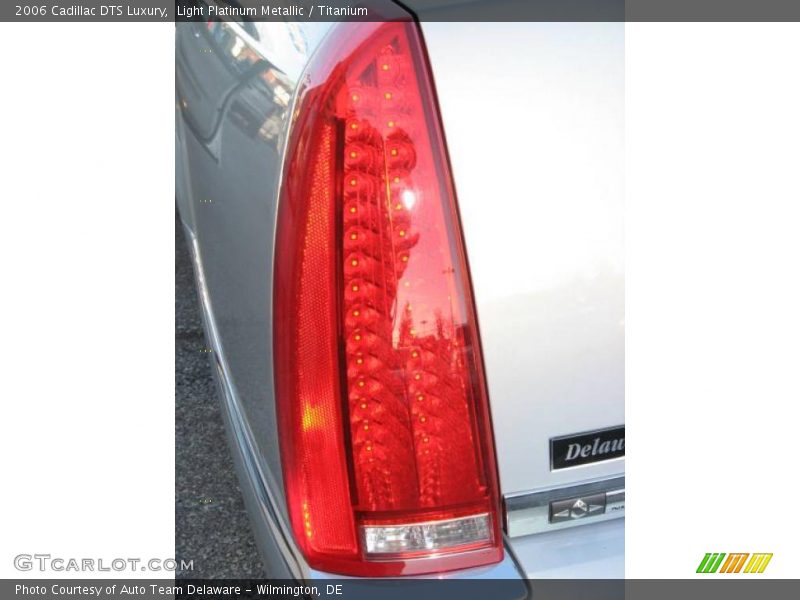 Light Platinum Metallic / Titanium 2006 Cadillac DTS Luxury