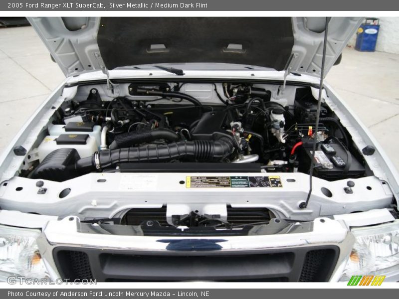 Silver Metallic / Medium Dark Flint 2005 Ford Ranger XLT SuperCab