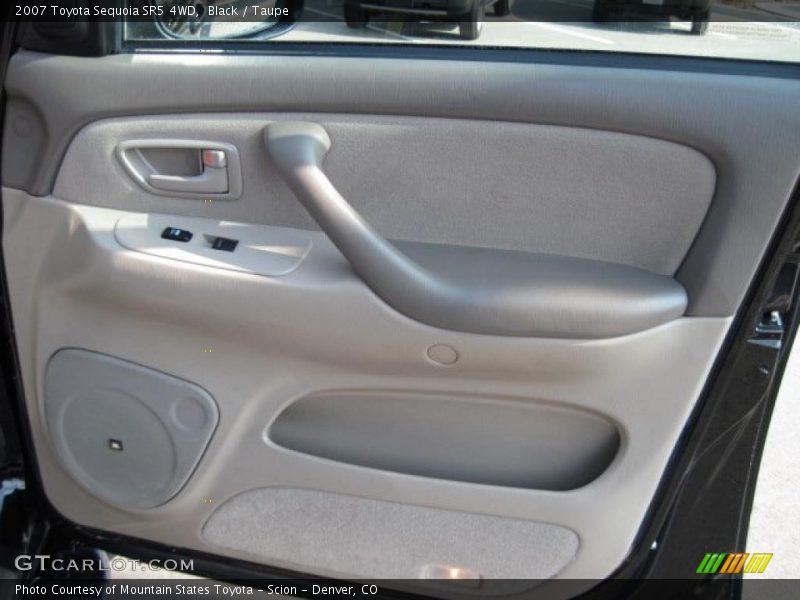 Black / Taupe 2007 Toyota Sequoia SR5 4WD