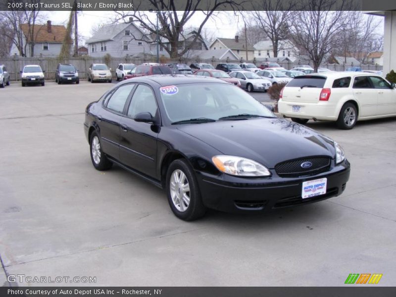 Black / Ebony Black 2005 Ford Taurus SEL
