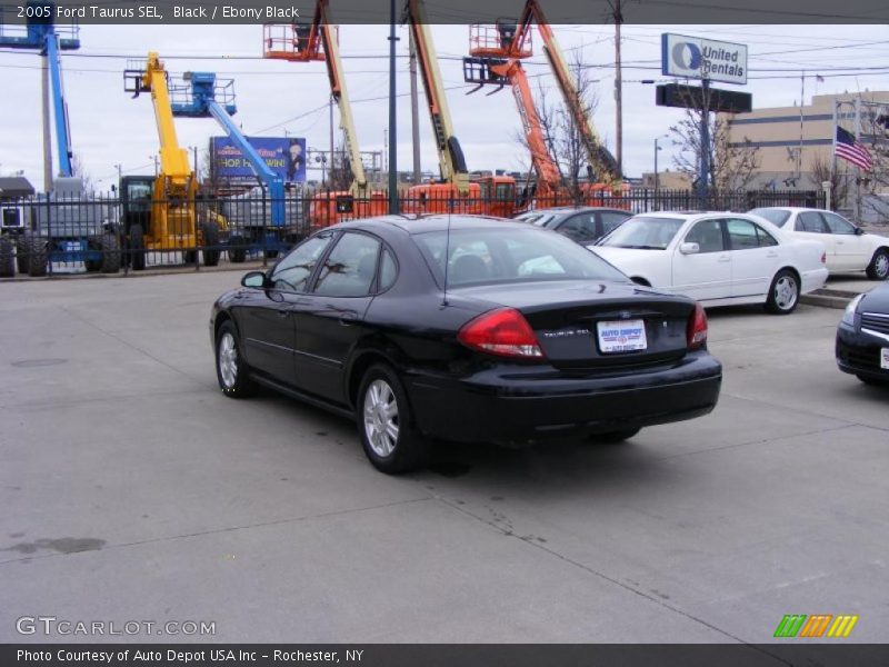 Black / Ebony Black 2005 Ford Taurus SEL