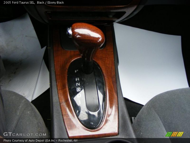 Black / Ebony Black 2005 Ford Taurus SEL