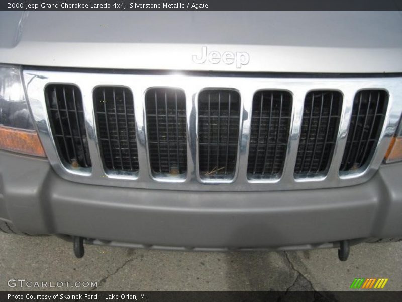 Silverstone Metallic / Agate 2000 Jeep Grand Cherokee Laredo 4x4