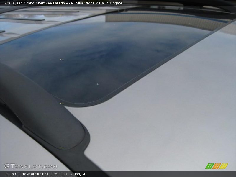 Silverstone Metallic / Agate 2000 Jeep Grand Cherokee Laredo 4x4