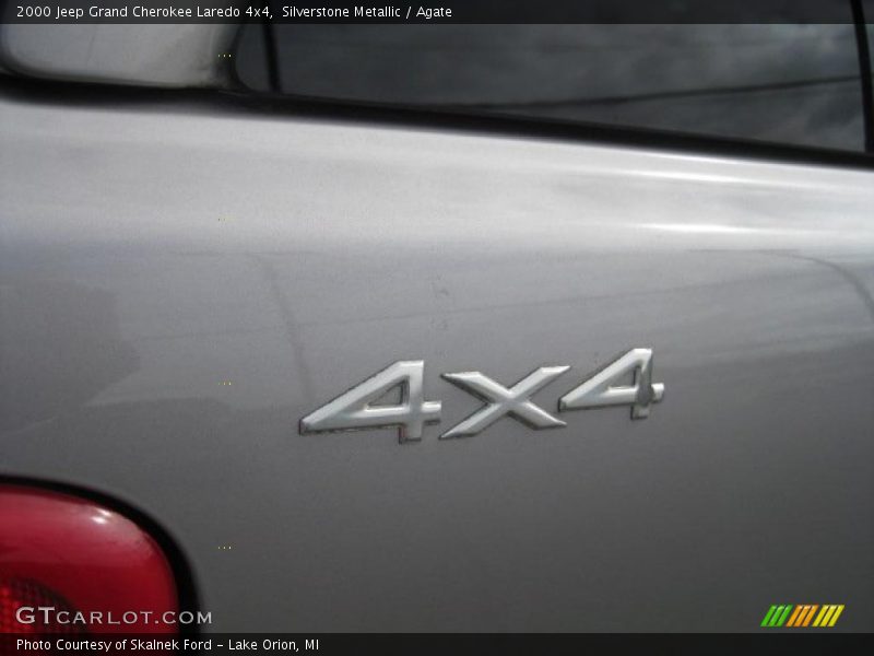 Silverstone Metallic / Agate 2000 Jeep Grand Cherokee Laredo 4x4