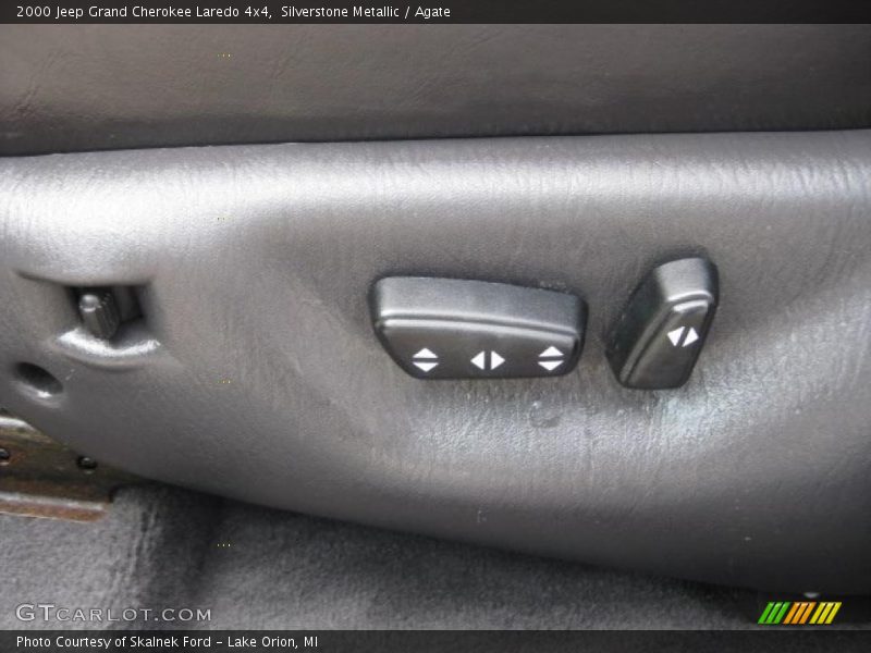 Silverstone Metallic / Agate 2000 Jeep Grand Cherokee Laredo 4x4
