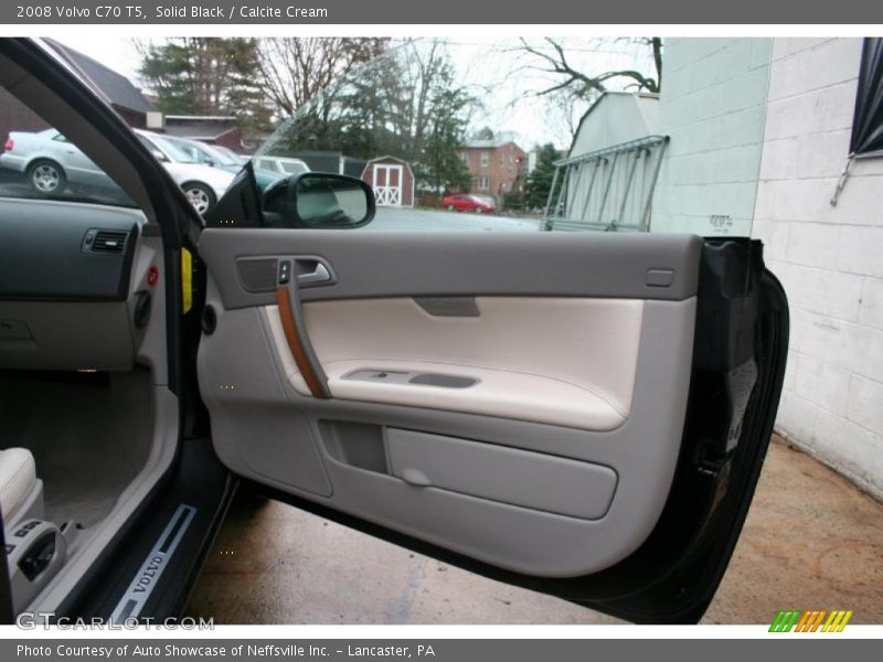 Solid Black / Calcite Cream 2008 Volvo C70 T5