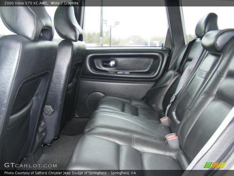 White / Graphite 2000 Volvo V70 XC AWD