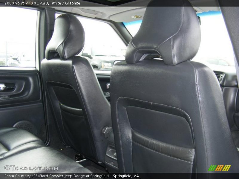 White / Graphite 2000 Volvo V70 XC AWD