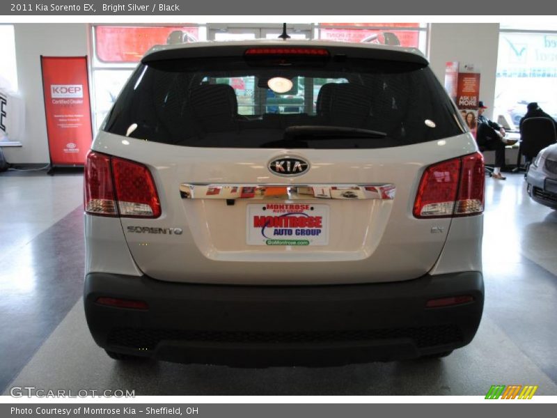 Bright Silver / Black 2011 Kia Sorento EX