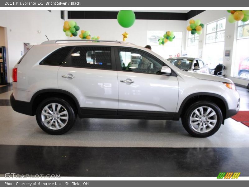 Bright Silver / Black 2011 Kia Sorento EX
