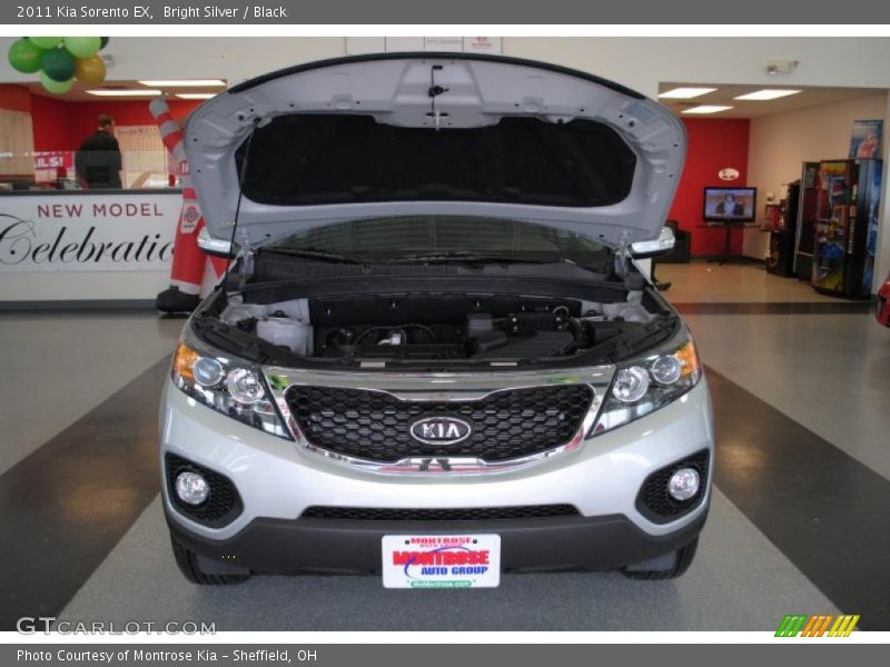 Bright Silver / Black 2011 Kia Sorento EX