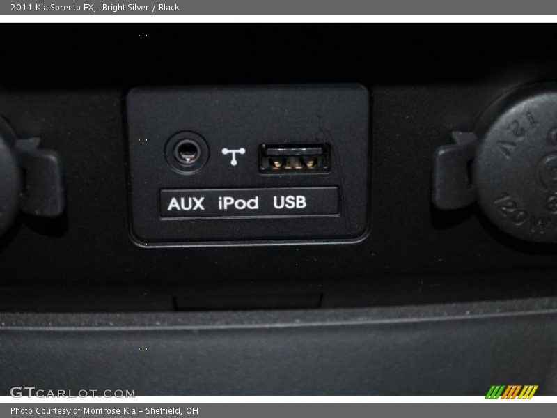 Bright Silver / Black 2011 Kia Sorento EX