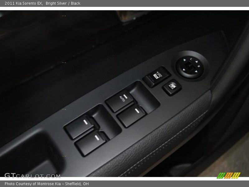 Bright Silver / Black 2011 Kia Sorento EX