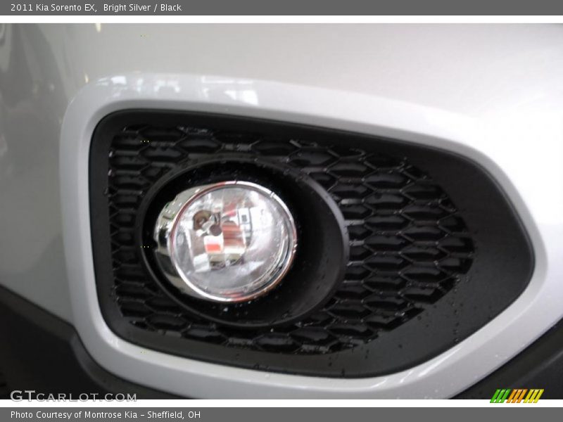 Bright Silver / Black 2011 Kia Sorento EX