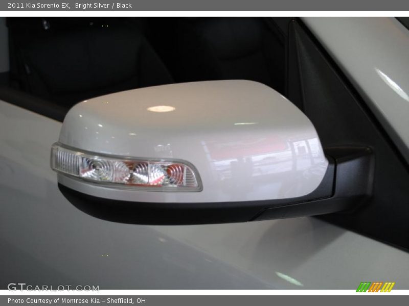 Bright Silver / Black 2011 Kia Sorento EX