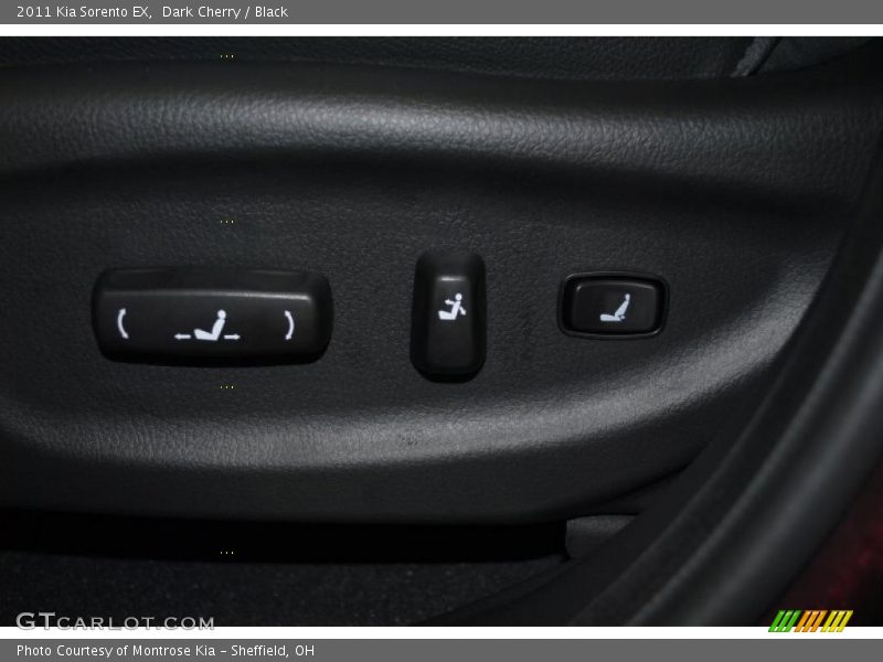 Dark Cherry / Black 2011 Kia Sorento EX