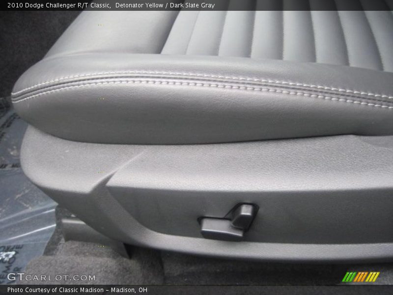 Detonator Yellow / Dark Slate Gray 2010 Dodge Challenger R/T Classic
