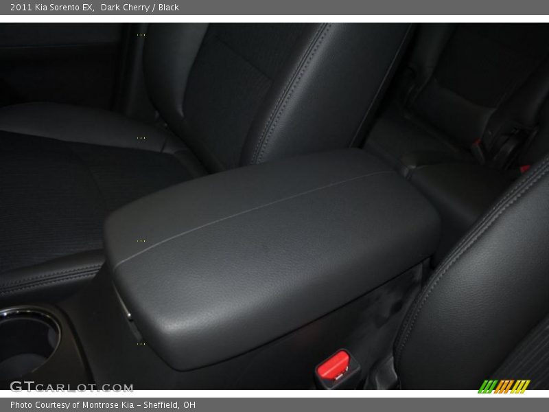 Dark Cherry / Black 2011 Kia Sorento EX