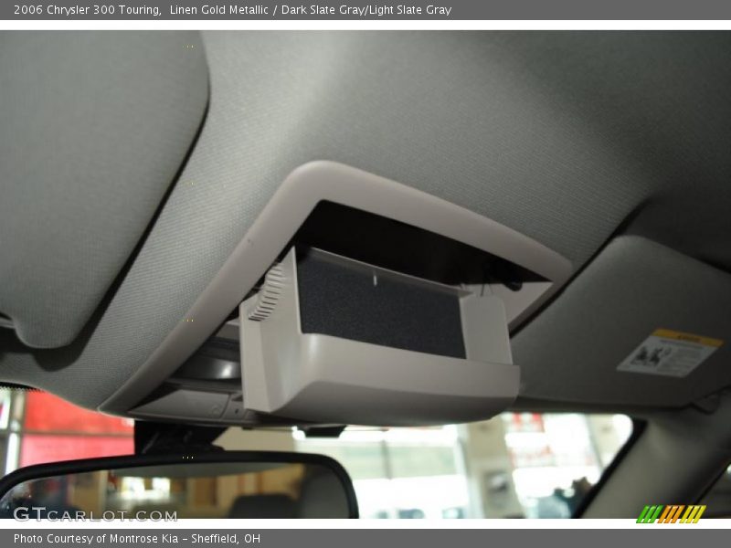 Linen Gold Metallic / Dark Slate Gray/Light Slate Gray 2006 Chrysler 300 Touring