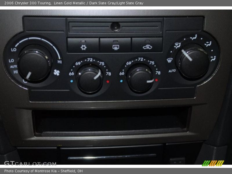 Linen Gold Metallic / Dark Slate Gray/Light Slate Gray 2006 Chrysler 300 Touring