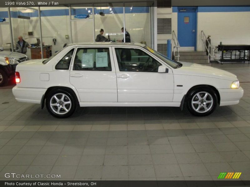 White / Tan 1998 Volvo S70