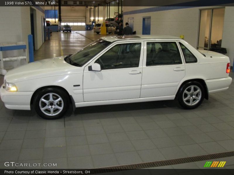 White / Tan 1998 Volvo S70