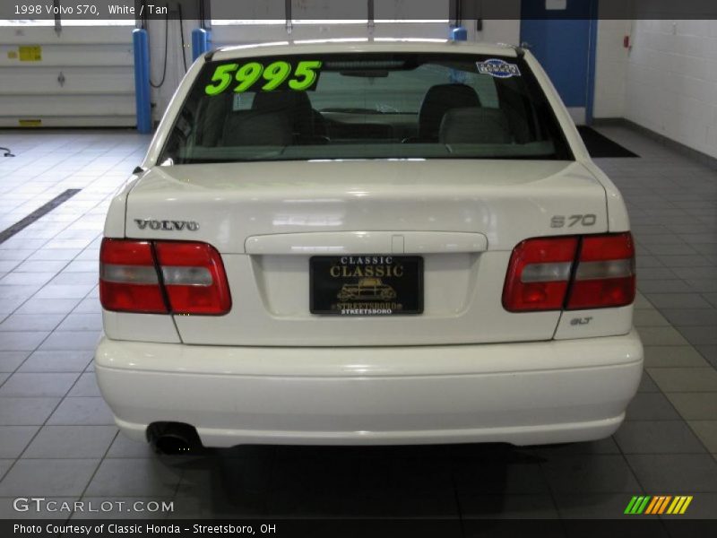 White / Tan 1998 Volvo S70