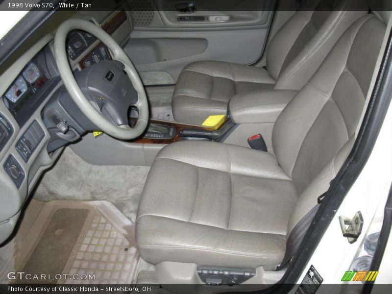 White / Tan 1998 Volvo S70