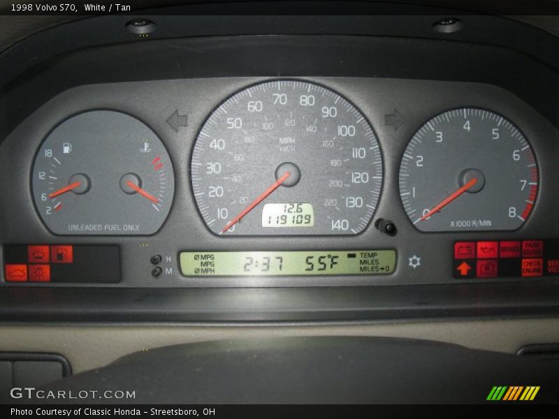 White / Tan 1998 Volvo S70
