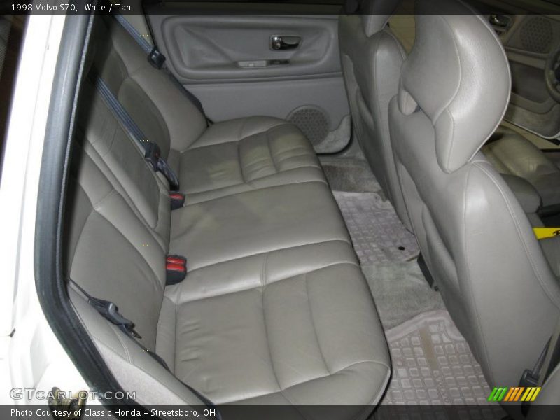 White / Tan 1998 Volvo S70