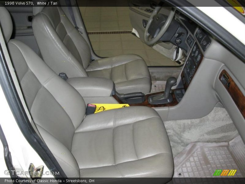 White / Tan 1998 Volvo S70