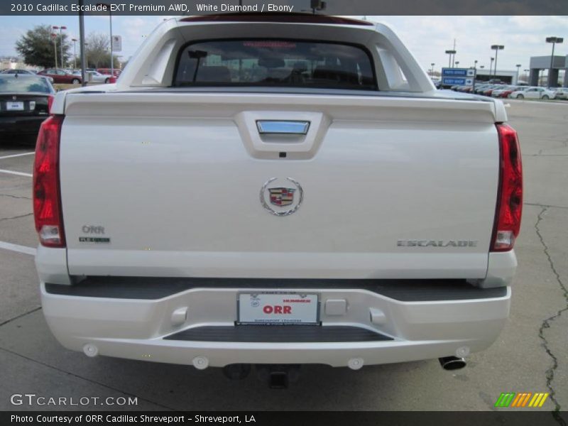 White Diamond / Ebony 2010 Cadillac Escalade EXT Premium AWD
