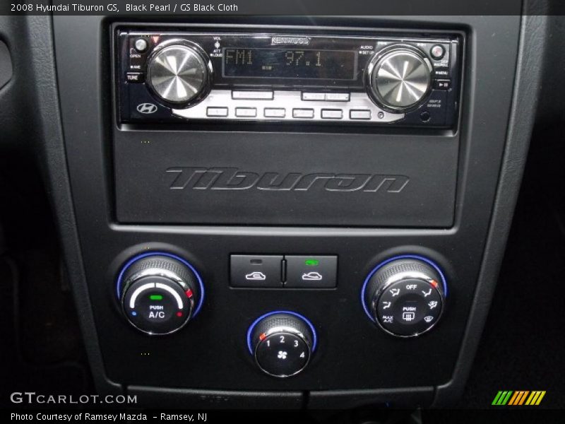 Black Pearl / GS Black Cloth 2008 Hyundai Tiburon GS