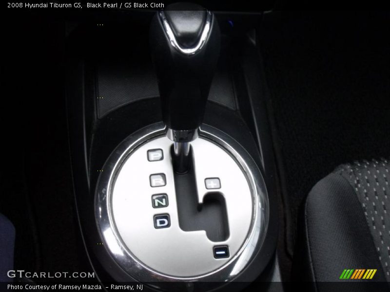 Black Pearl / GS Black Cloth 2008 Hyundai Tiburon GS