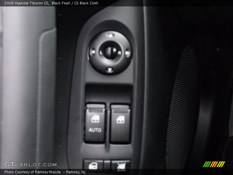 Black Pearl / GS Black Cloth 2008 Hyundai Tiburon GS
