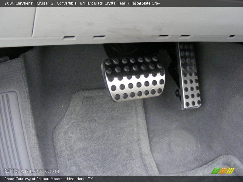 Controls of 2006 PT Cruiser GT Convertible