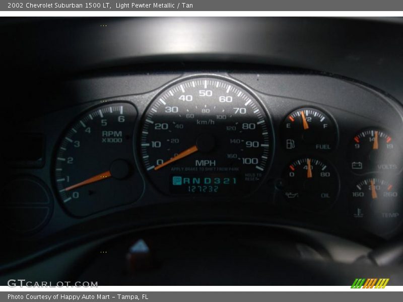 Light Pewter Metallic / Tan 2002 Chevrolet Suburban 1500 LT
