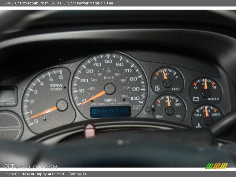 Light Pewter Metallic / Tan 2002 Chevrolet Suburban 1500 LT